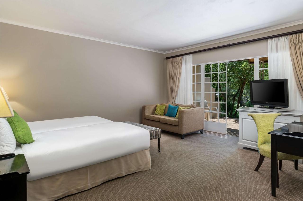 Mount Grace Hotel & Spa Magaliesburg Εξωτερικό φωτογραφία A room at the Cape Heritage
