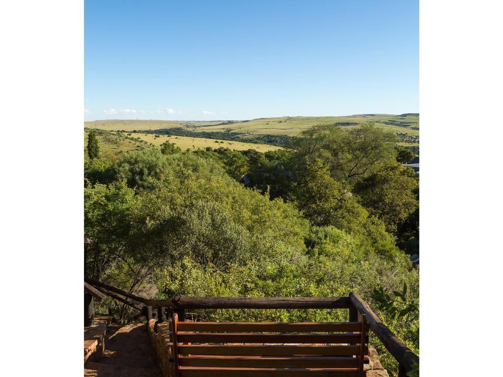 Mount Grace Hotel & Spa Magaliesburg Εξωτερικό φωτογραφία View from the top of the stairs